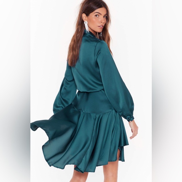 NWT Nasty Gal Teal Satin Wrap Dress size 2 - Picture 3 of 4